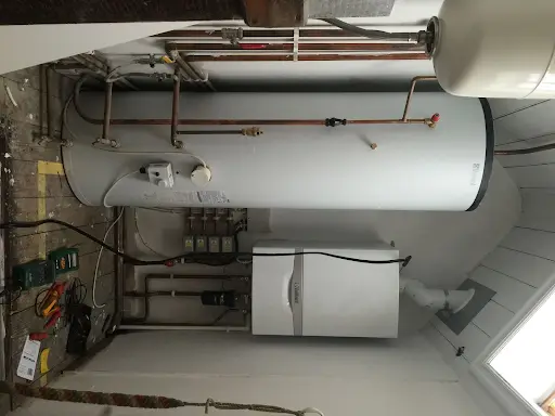 Boiler and megaflow installation